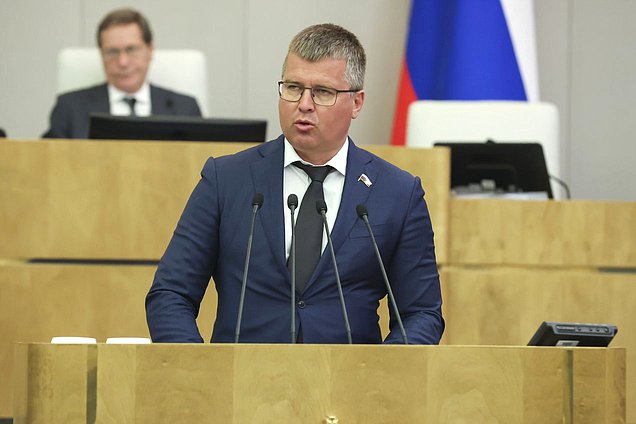 Член Комитета по строительству и ЖКХ Дмитрий Аверов