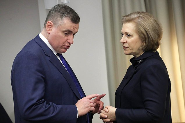 Chairman of the Committee on International Affairs Leonid Slutsky and head of Rospotrebnadzor Anna Popova