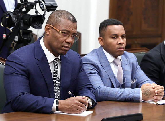 Председатель Национального Собрания Республики Мадагаскар Ситени Тьерри Рандрианасулуниайку