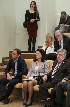 Парламентские слушания на тему "Россия-ЕС, кому выгоден отказ от стратегического партнёрства?"
