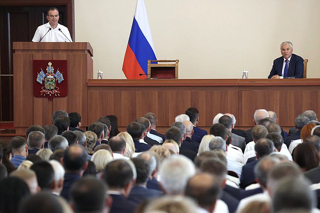 Председатель Государственной Думы Вячеслав Володин и губернатор Краснодарского края Вениамин Кондратьев