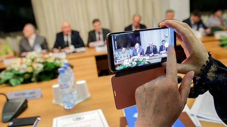 Заседание круглого стола «Информационное обеспечение реализации государственной национальной политики Российской Федерации»