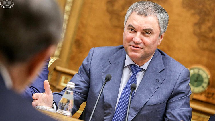 Председатель Государственной Думы Вячеслав Володин во время встречи. Автор фото: Анна Исакова/Фотослужба Государственной Думы.

