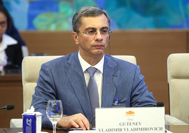 Председатель Комитета по промышленности и торговле Владимир Гутенев