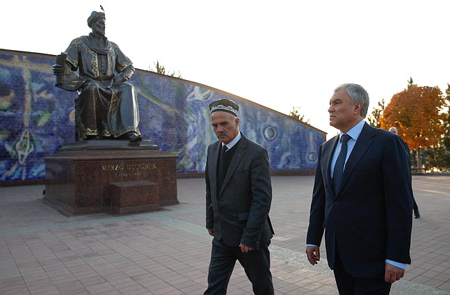 Председатель Государственной Думы Вячеслав Володин осмотрел обсерваторию Улугбека в Самарканде