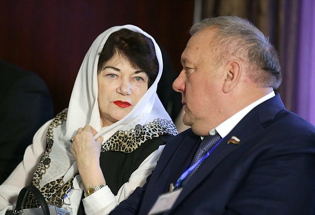 Chairwoman of the Committee on Issues of Family, Women and Children Tamara Pletneva and Chairman of the Committee on Defence Vladimir Shamanov