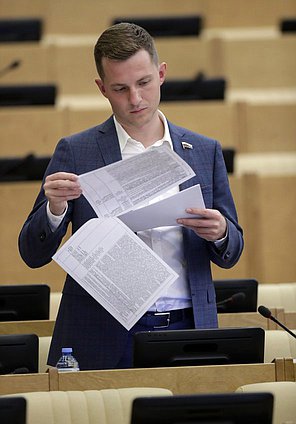 Председатель Комитета по молодежной политике Артем Метелев
