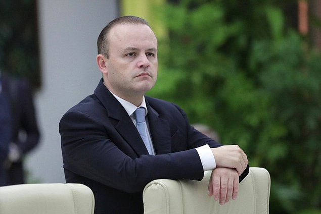 Jefe Adjunto de la Duma Estatal Vladislav Davankov