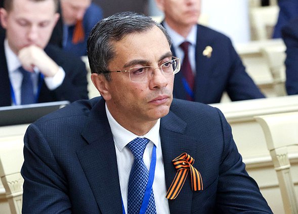 Председатель Комитета по промышленности и торговле Владимир Гутенев