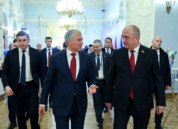 Председатель Государственной Думы Вячеслав Володин и Председатель Маджлиси милли Маджлиси Оли Республики Таджикистан Файзали Идизода