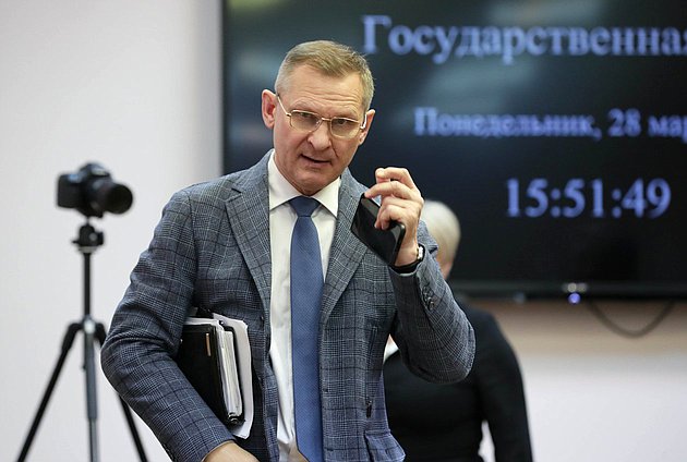 Член Комитета по бюджету и налогам Вячеслав Фомичев