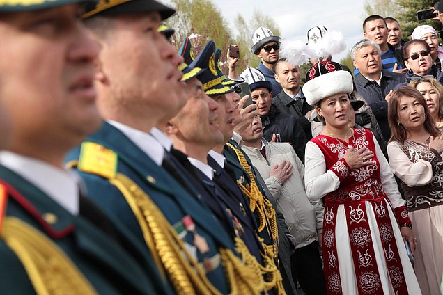 Открытие Ржевского мемориала воинам-киргизам, погибшим в ходе Великой Отечественной войны на Ржевско-Вяземском направлении