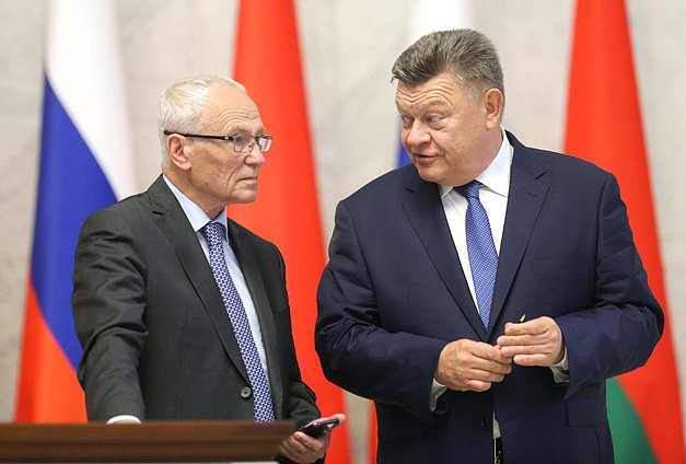 State Secretary of the Union State Grigory Rapota and Executive Secretary of the Parliamentary Assembly of the Union of Belarus and Russia Sergey Strelchenko