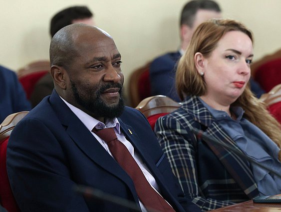 Круглый стол на тему «Сотрудничество Россия-Африка в сфере обеспечения продовольственной безопасности, внедрения технологий замкнутого цикла в проектах АПК и биоэкономики»