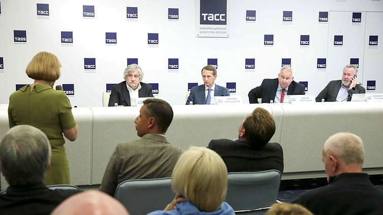 Вэбинар-дискуссия «Законодательное регулирование российских масс-медиа: проблемы и перспективы».