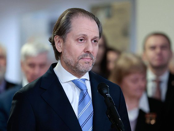 Председатель Комитета по охране здоровья Владимир Сысоев