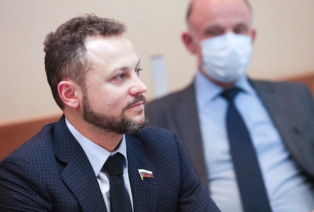 Заместитель Председателя Комитета по транспорту и строительству Павел Федяев