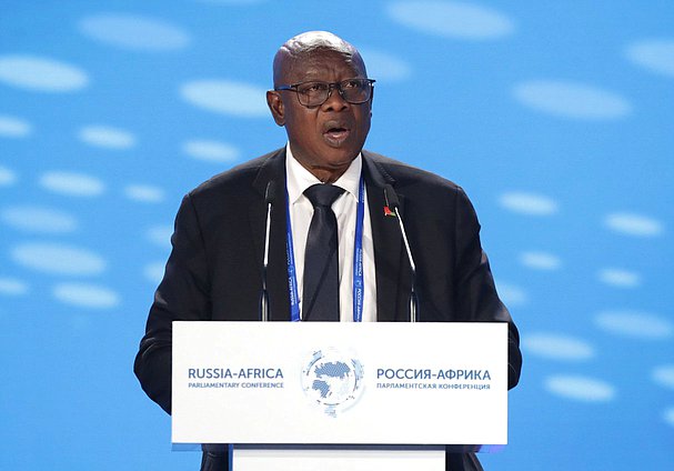 Пленарное заседание Второй международной парламентской конференции «Россия — Африка»