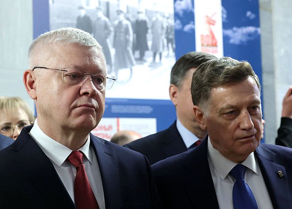 Председатель Комитета по безопасности и противодействию коррупции Василий Пискарев и член Комитета по финансовому рынку Вячеслав Макаров