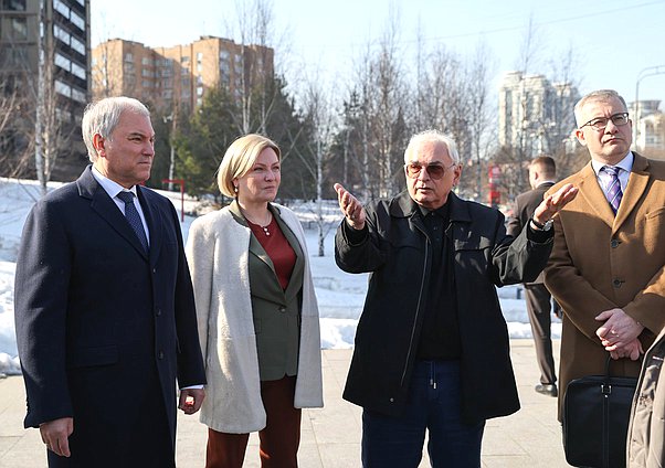 Председатель Государственной Думы Вячеслав Володин, Министр культуры РФ Ольга Любимова и Генеральный директор киноконцерна «Мосфильм» Карен Шахназаров