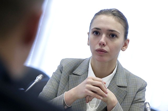 Руководитель Федерального агентства по делам молодежи Ксения Разуваева