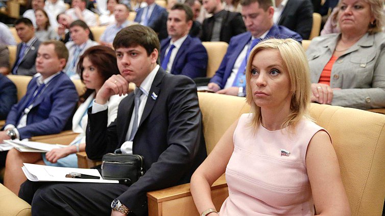 Пленарное заседание I Форума молодых лидеров 
Евразийского экономического союза.
