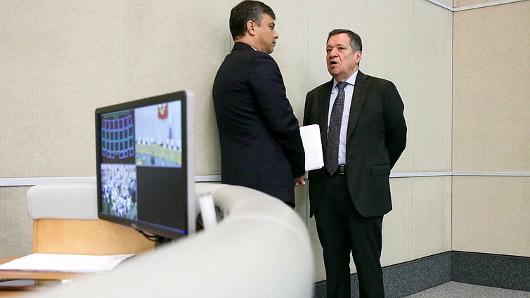 Председатель Комитета по охране здоровья Дмитрий Морозов и Председатель Комитета по бюджету и налогам Андрей Макаров