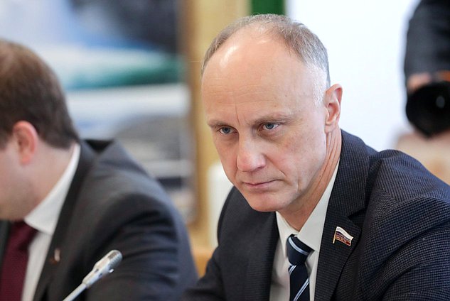 Заместитель Председателя Комитета по малому и среднему предпринимательству Олег Голиков
