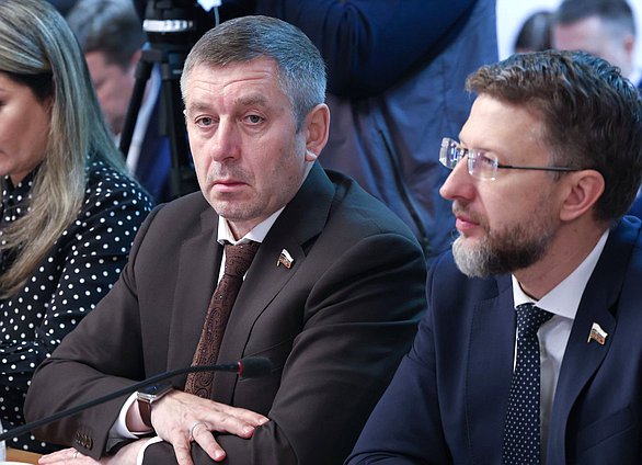 Член Комитета по промышленности и торговле Александр Дудоров