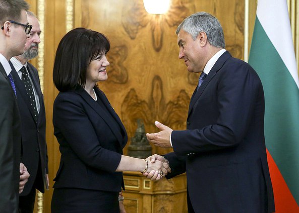 Chairman of the State Duma Viacheslav Volodin and President of the National Assembly of the Republic of Bulgaria Tsveta Karayancheva