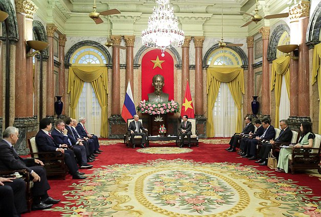 Jefe de la Duma Estatal Vyacheslav Volodin y Presidente de la República Socialista de Vietnam Vo Van Thuong