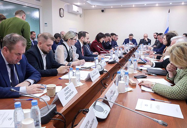 Расширенное заседание Комитета по науке и высшему образованию с участием Министра науки и высшего образования РФ Валерия Фалькова