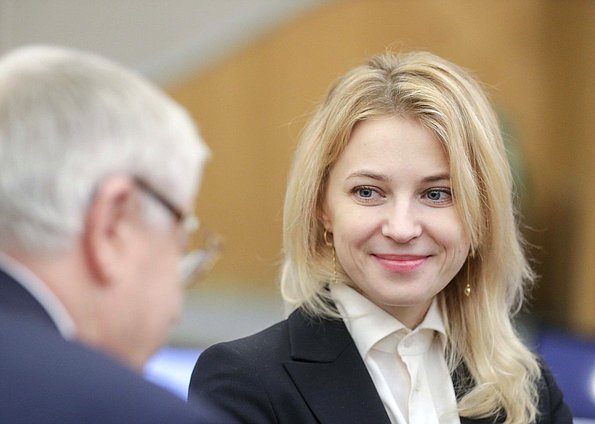 Заместитель Председателя Комитета по международным делам Наталья Поклонская