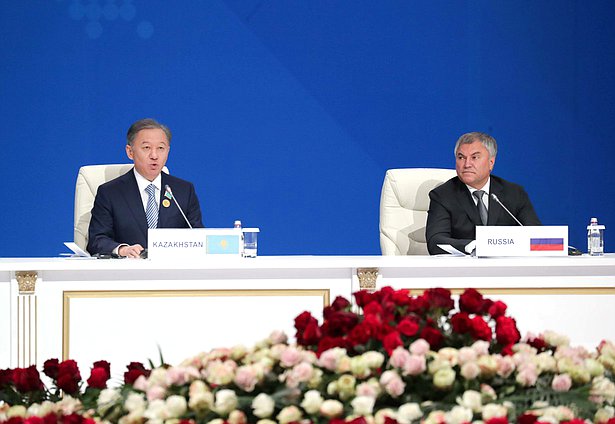 Chairman of the Mazhilis of the Parliament of the Republic of Kazakhstan Nurlan Nigmatulin and Chairman of the State Duma Viacheslav Volodin