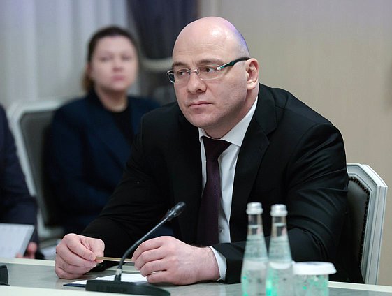 Член Комитета по делам Содружества Независимых Государств, евразийской интеграции и связям с соотечественниками Артур Таймазов