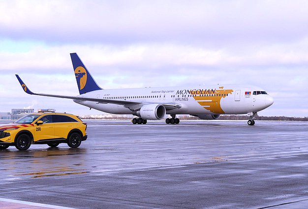 самолет Монголия