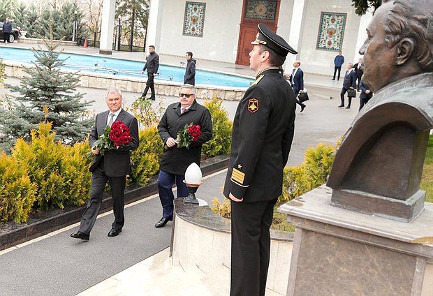 Chairman of the State Duma Vyacheslav Volodin laid flowers at the monument of Andrey Karlov, Hero of the Russian Federation, Ambassador Extraordinary and Plenipotentiary of the Russian Federation to the Republic of Türkiye