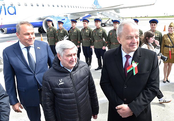 Заместитель Председателя Государственной Думы Петр Толстой, Первый заместитель Председателя Государственной Думы Иван Мельников и Председатель Палаты представителей Национального собрания Республики Беларусь Игорь Сергеенко