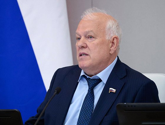 Член фракции "Справедливая Россия" Анатолий Грешневиков