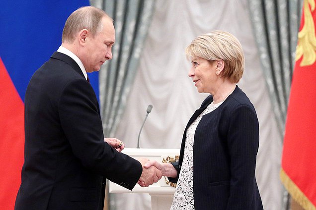 Президент РФ Владимир Путин и Елизавета Глинка