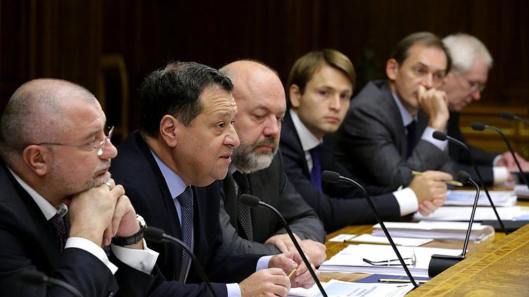   Заседание научного совета по правотворчеству при Председателе Государственной Думы.