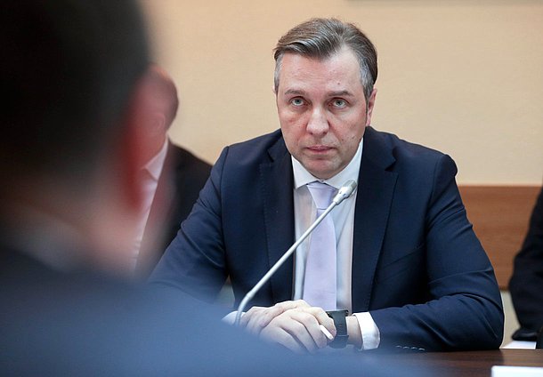 Заместитель Председателя Комитета по транспорту и строительству Александр Старовойтов