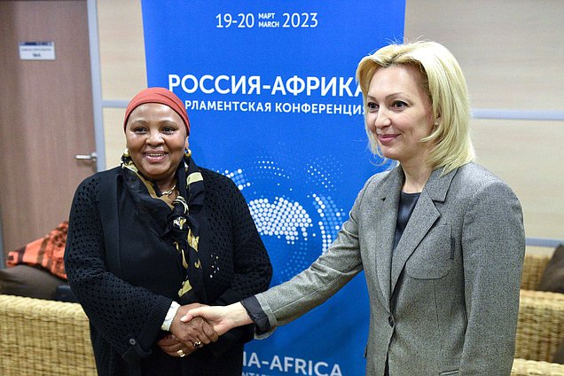 Chairwoman of the Committee on Development of Civil Society, Issues of Public Associations and Religious Organizations Olga Timofeyeva and Speaker of the National Assembly of the Parliament of the Republic of South Africa Nosiviwe Mapisa-Nqakula
