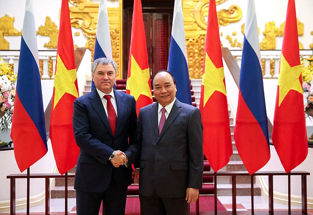 Председатель Государственной Думы Вячеслав Володин и Премьер-министр Социалистической Республики Вьетнам Нгуен Суан Фук
