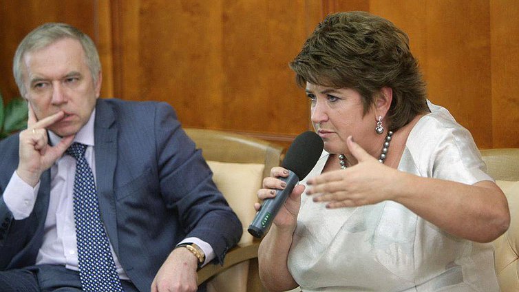 В рамках работы парламентского медиа-клуба состоялась встреча с руководителем Россотрудничества Л.Н.Глебовой.