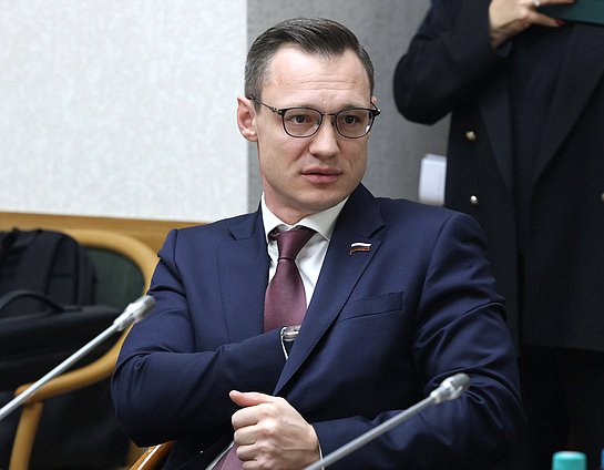 Заместитель Председателя Комитета по охране здоровья Дмитрий Гарцев