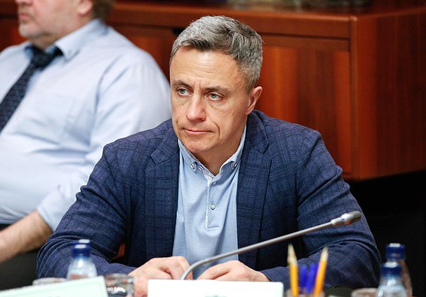 Заместитель Председателя Комитета по вопросам собственности, земельным и имущественным отношениям Владимир Самокиш