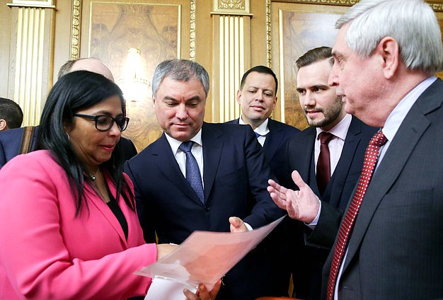 Chairman of the State Duma Viacheslav Volodin, Executive Vice President of the Bolivarian Republic of Venezuela Delcy Rodríguez and First Deputy Chairman of the State Duma Ivan Melnikov