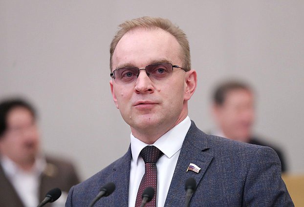 Член Комитета по охране здоровья Михаил Кизеев