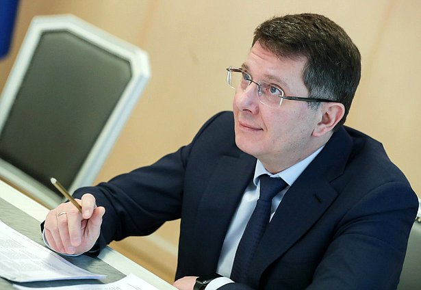 Председатель Комитета по экономической политике, промышленности, инновационному развитию и предпринимательству Сергей Жигарев